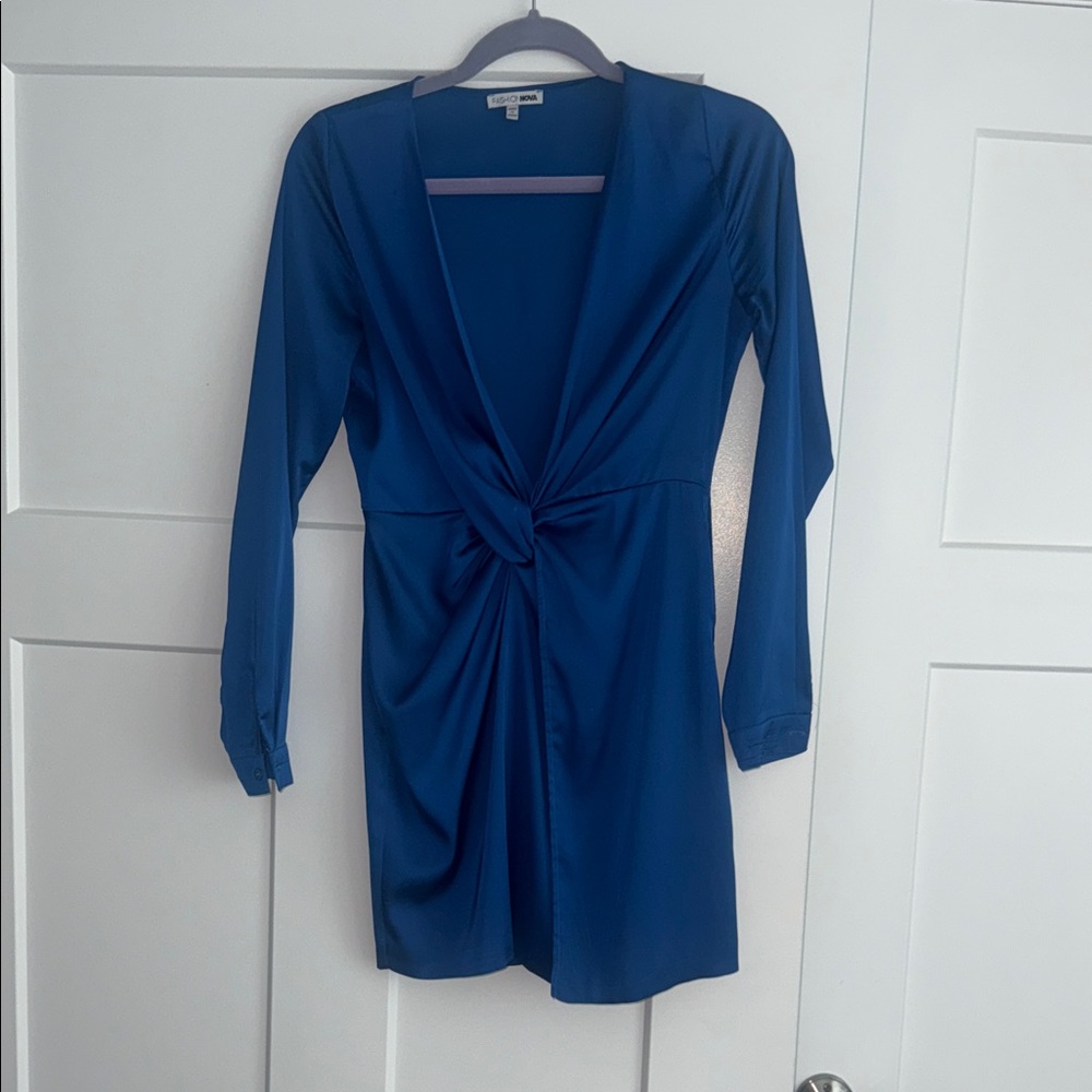 -Blue Twist-Front Long Sleeve Dress